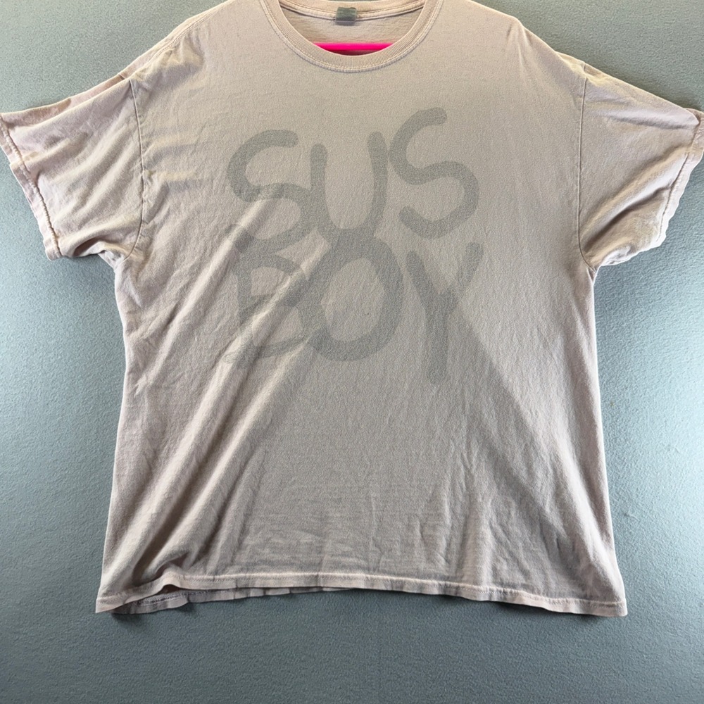 Sus Boy Graphic T-Shirt‎ Mens XL Pink Gildan Heavy Cotton Short Sleeve Crewneck